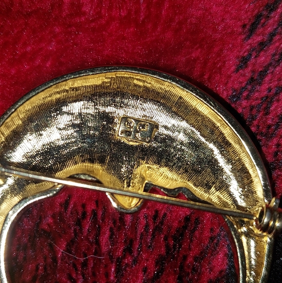 Moon broach - Picture 3 of 7